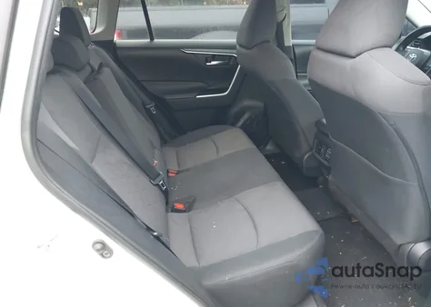 2019 Toyota Rav4 Xle from USA, damaged, VIN 2T3W1RFV2KC032320